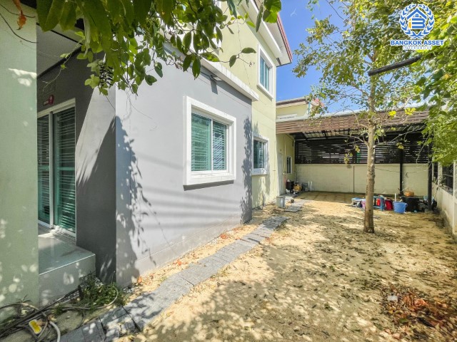 *****ทาวน์เฮ้าส์มือสองย่านนนทบุรี ม.บัวทองพาร์ควิลล์12 กาญจนาภิเษก หลังมุม! เนื้อที่เยอะถึง 37.7 ตร.ว. ฟังก์ชัน 3 ห้องนอน 2 ห้องน้ำ 1 ที่จอดรถ บ้านสภาพเหมือนใหม่  บนทำเลเดินทางสะดวก ใกล้เซ็นทรัลเวสต์เกต เพียง 5 นาทีก็ถึงรถไฟฟ้าสายสีม่วง "สถานีบางพลู"